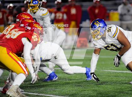 Thumbnail 3 in Chaminade vs. Kellenberg Memorial (NYCHSFL Class AA-1 Final photogallery.
