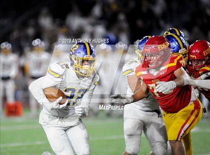 Thumbnail 3 in Chaminade vs. Kellenberg Memorial (NYCHSFL Class AA-1 Final photogallery.