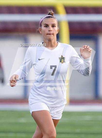 Thumbnail 1 in Rio Americano vs. Whitney photogallery.
