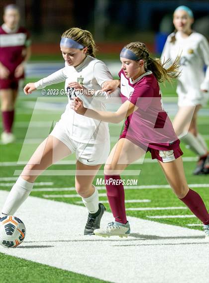 Thumbnail 2 in Rio Americano vs. Whitney photogallery.