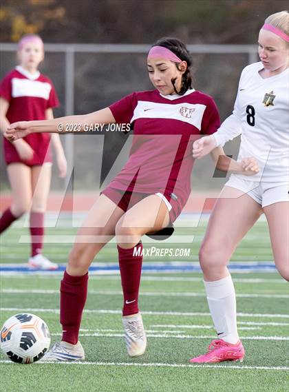 Thumbnail 3 in Rio Americano vs. Whitney photogallery.