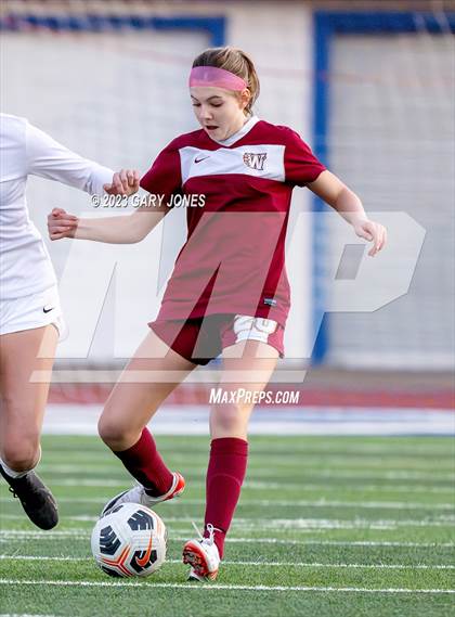 Thumbnail 2 in Rio Americano vs. Whitney photogallery.