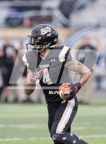 Thumbnail 3 in Avonworth vs. Southern Columbia Area (PIAA 2A Championship) photogallery.