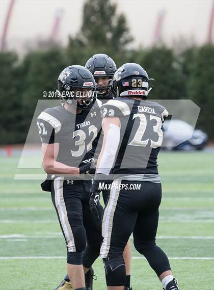 Thumbnail 2 in Avonworth vs. Southern Columbia Area (PIAA 2A Championship) photogallery.