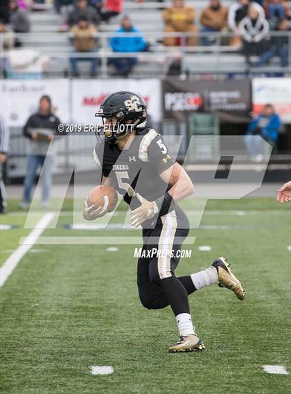 Thumbnail 3 in Avonworth vs. Southern Columbia Area (PIAA 2A Championship) photogallery.