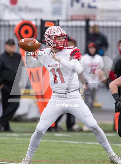 Thumbnail 1 in Avonworth vs. Southern Columbia Area (PIAA 2A Championship) photogallery.