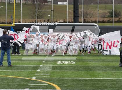 Thumbnail 2 in Avonworth vs. Southern Columbia Area (PIAA 2A Championship) photogallery.