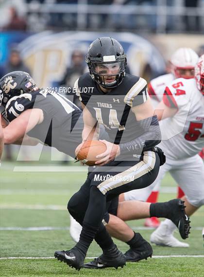 Thumbnail 2 in Avonworth vs. Southern Columbia Area (PIAA 2A Championship) photogallery.