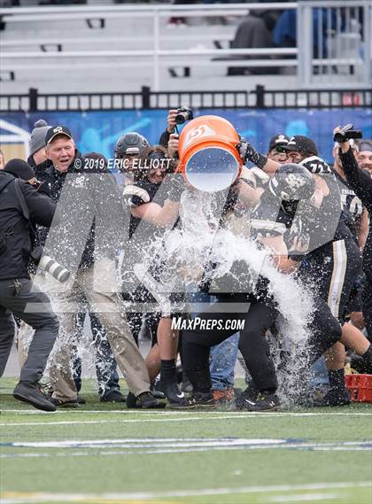 Thumbnail 3 in Avonworth vs. Southern Columbia Area (PIAA 2A Championship) photogallery.