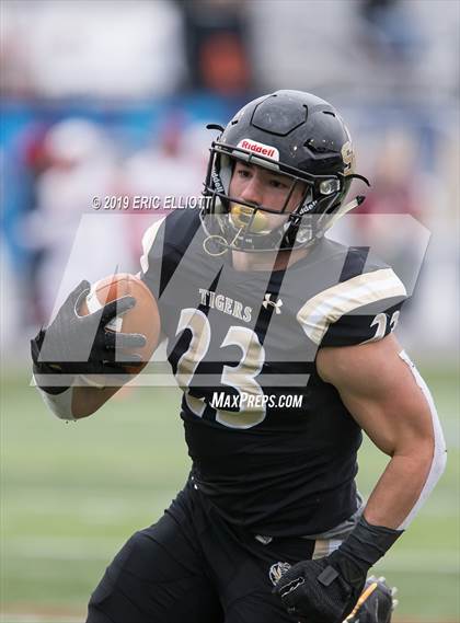 Thumbnail 1 in Avonworth vs. Southern Columbia Area (PIAA 2A Championship) photogallery.