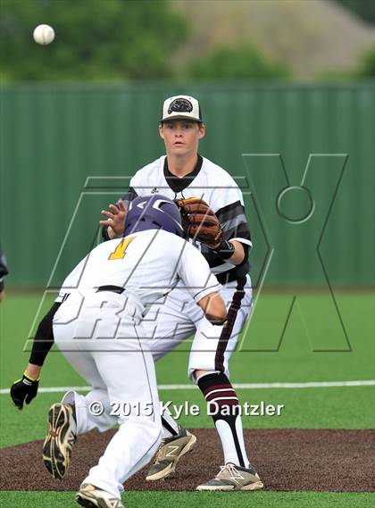Thumbnail 2 in Sanger vs Princeton (UIL 4A Region 2 Area) photogallery.