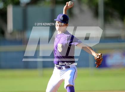 Thumbnail 2 in Bourgeois @ Thibodaux photogallery.
