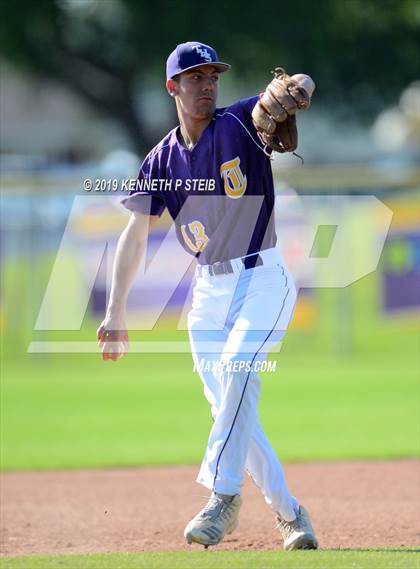 Thumbnail 1 in Bourgeois @ Thibodaux photogallery.