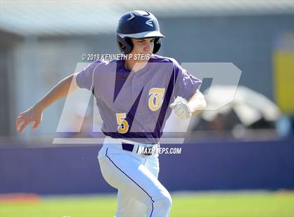 Thumbnail 3 in Bourgeois @ Thibodaux photogallery.