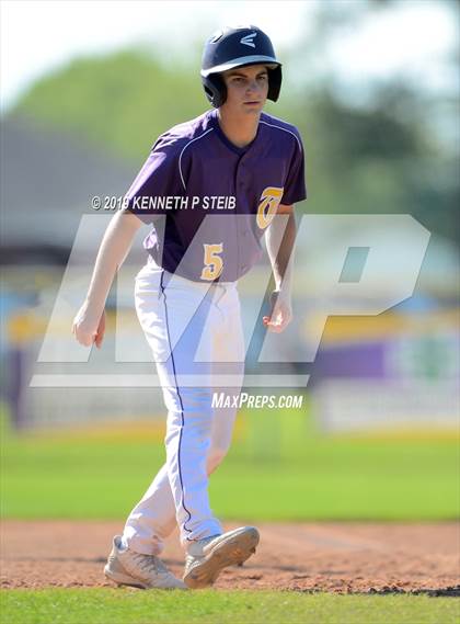 Thumbnail 3 in Bourgeois @ Thibodaux photogallery.