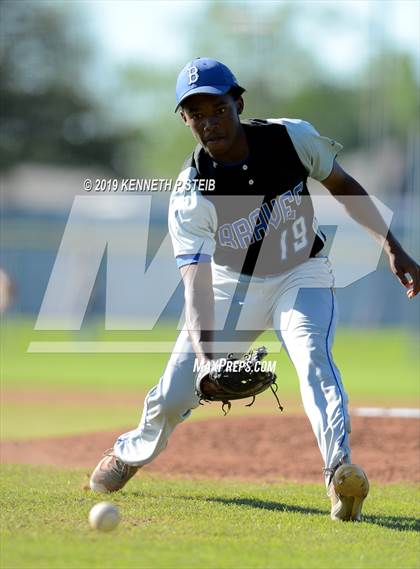 Thumbnail 1 in Bourgeois @ Thibodaux photogallery.