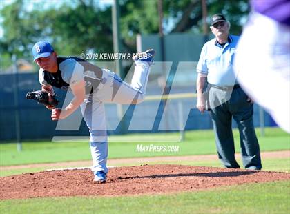 Thumbnail 3 in Bourgeois @ Thibodaux photogallery.