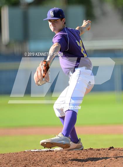 Thumbnail 1 in Bourgeois @ Thibodaux photogallery.