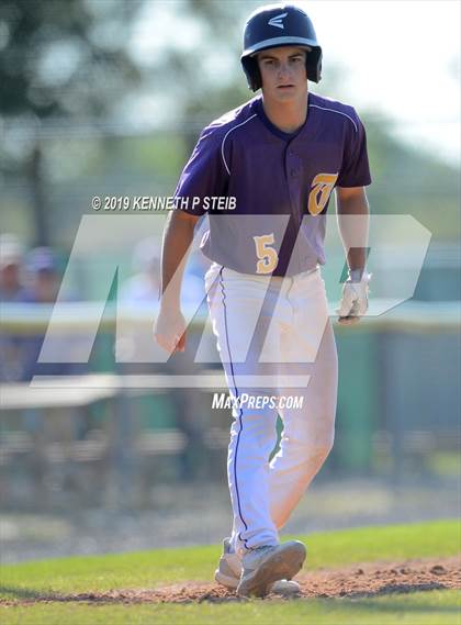 Thumbnail 2 in Bourgeois @ Thibodaux photogallery.