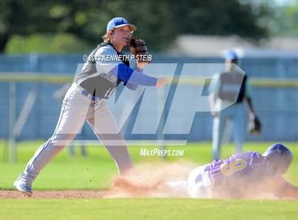 Thumbnail 1 in Bourgeois @ Thibodaux photogallery.