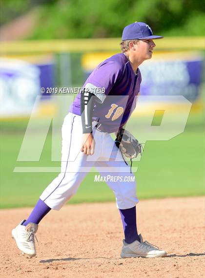Thumbnail 1 in Bourgeois @ Thibodaux photogallery.