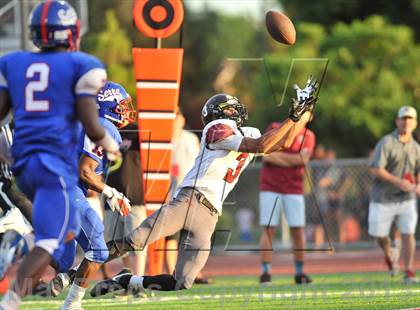 Thumbnail 1 in Serra vs. Desert Ridge (Brothers in Arms Classic) photogallery.