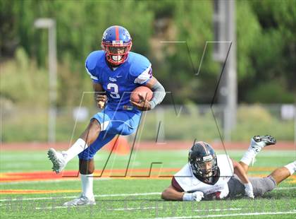 Thumbnail 1 in Serra vs. Desert Ridge (Brothers in Arms Classic) photogallery.