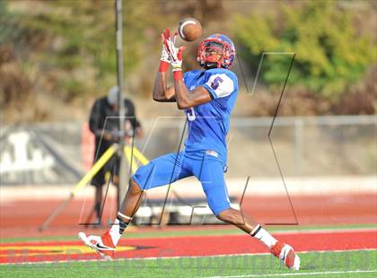 Thumbnail 3 in Serra vs. Desert Ridge (Brothers in Arms Classic) photogallery.