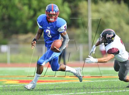 Thumbnail 3 in Serra vs. Desert Ridge (Brothers in Arms Classic) photogallery.
