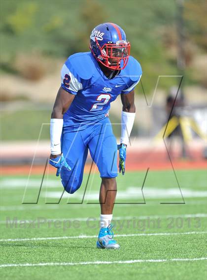 Thumbnail 3 in Serra vs. Desert Ridge (Brothers in Arms Classic) photogallery.