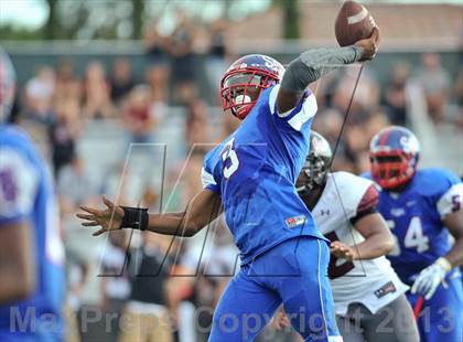 Thumbnail 1 in Serra vs. Desert Ridge (Brothers in Arms Classic) photogallery.