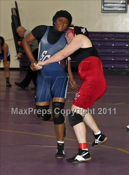 Thumbnail 2 in CIF State Girls Wrestling Championships (Semifinals) photogallery.