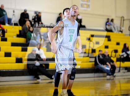 Thumbnail 3 in Elliot Christian vs. Fremont (Chabot MLK Classic Showcase) photogallery.