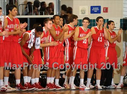 Thumbnail 2 in Mater Dei vs. Lincoln (MaxPreps Holiday Classic) photogallery.