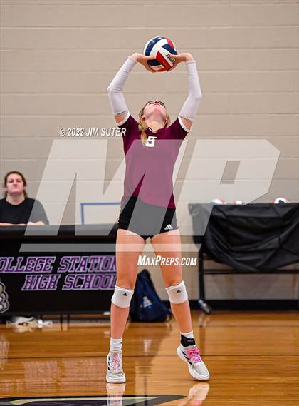 Thumbnail 3 in FR: College Station vs Magnolia photogallery.