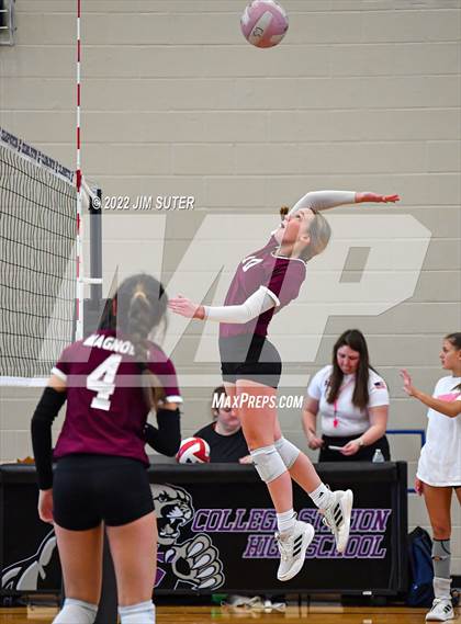 Thumbnail 3 in FR: College Station vs Magnolia photogallery.