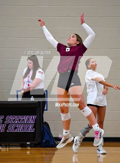 Thumbnail 3 in FR: College Station vs Magnolia photogallery.