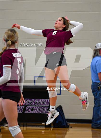 Thumbnail 2 in FR: College Station vs Magnolia photogallery.