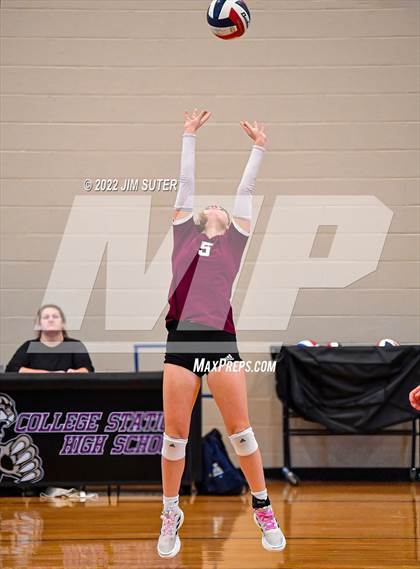 Thumbnail 1 in FR: College Station vs Magnolia photogallery.