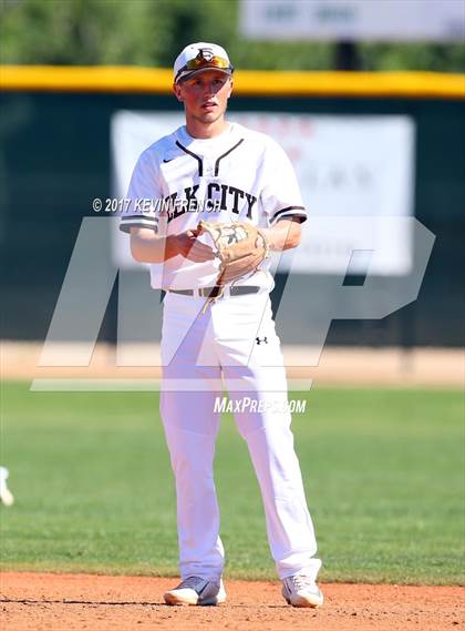 Thumbnail 1 in Elk City vs. Edmond Santa Fe photogallery.