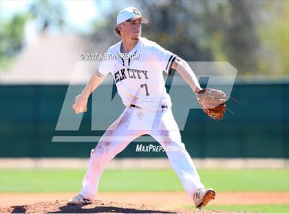 Thumbnail 2 in Elk City vs. Edmond Santa Fe photogallery.