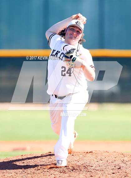 Thumbnail 3 in Elk City vs. Edmond Santa Fe photogallery.