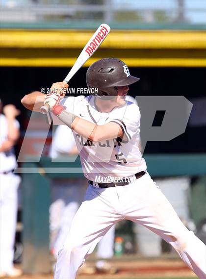 Thumbnail 2 in Elk City vs. Edmond Santa Fe photogallery.