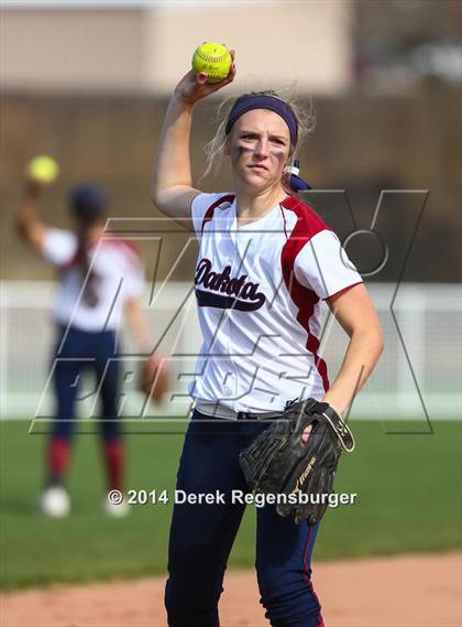 Thumbnail 2 in Horizon vs Dakota Ridge (CHSAA 5A playoff Round 16) photogallery.