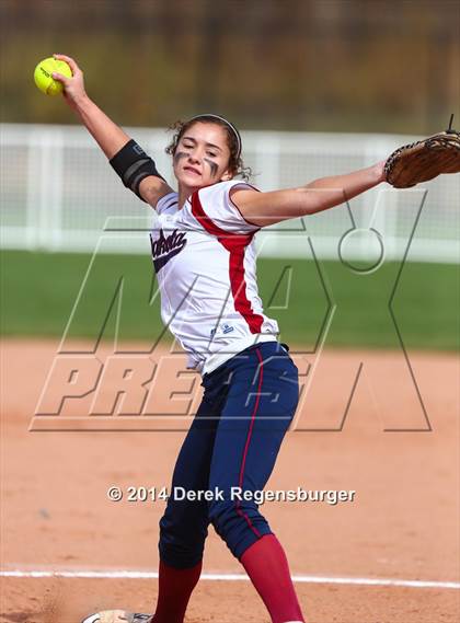 Thumbnail 2 in Horizon vs Dakota Ridge (CHSAA 5A playoff Round 16) photogallery.