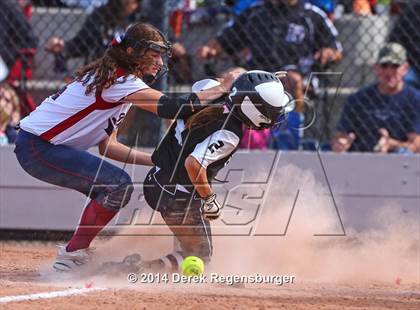 Thumbnail 1 in Horizon vs Dakota Ridge (CHSAA 5A playoff Round 16) photogallery.