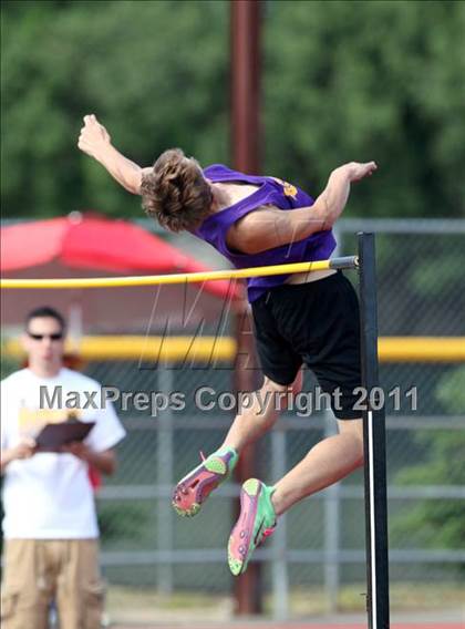Thumbnail 3 in CIF NS D1 Track & Field Championships (Boys High Jump) photogallery.