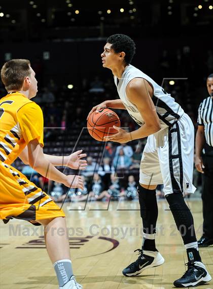 Thumbnail 1 in Kickapoo vs. Willard (Bass Pro Tournament of Champions) photogallery.