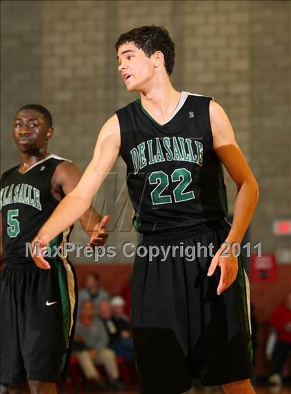 Thumbnail 1 in De La Salle vs. Taft (Nike Extravaganza) photogallery.
