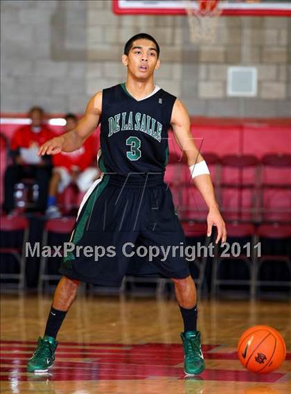 Thumbnail 1 in De La Salle vs. Taft (Nike Extravaganza) photogallery.